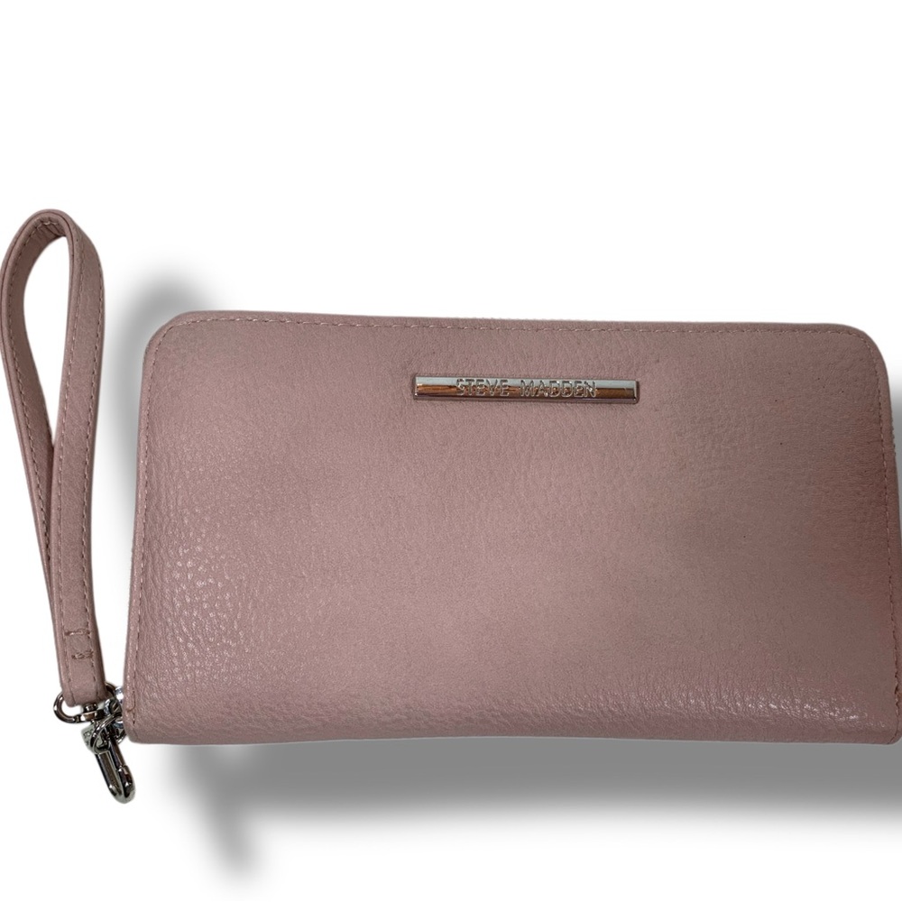 Steve Madden Blush Pink Wristlet
